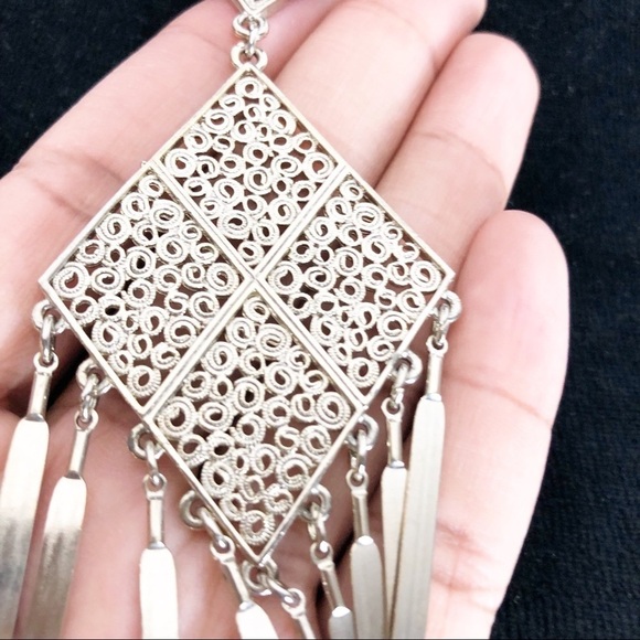 DIAMOND SHAPE METAL TASSEL PENDANT NECKLACE - Picture 4 of 8